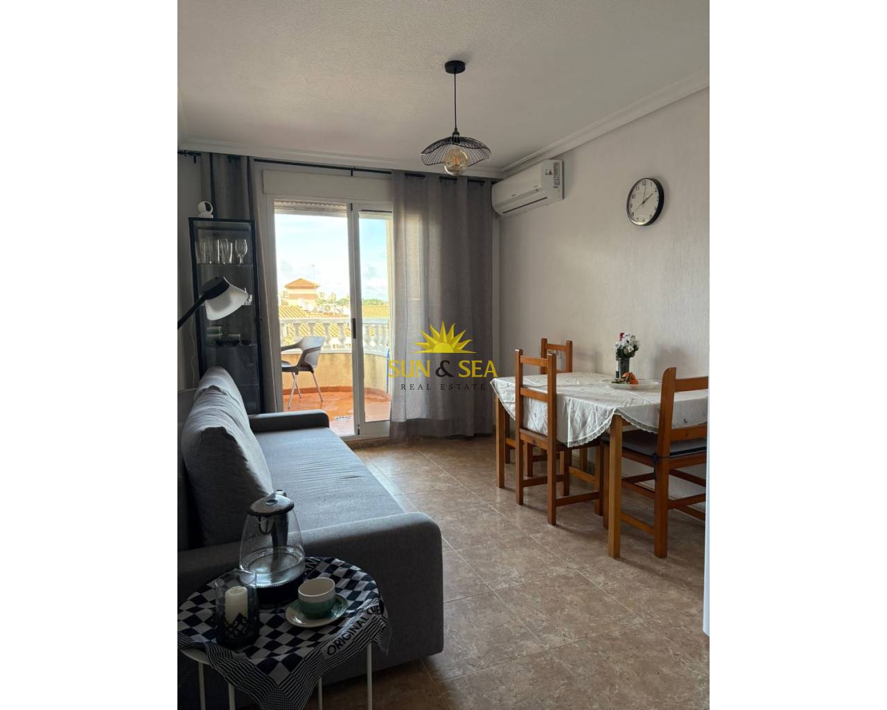 Appartement - Location longue durée - Torrevieja - Playa de los Locos