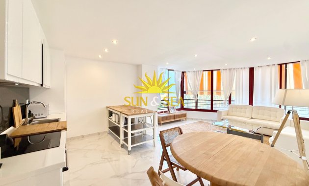 Appartement - Verhuur Korte Termijn - Alicante - 