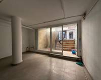 Аренда на длительный срок - Commercial - Torrevieja - Centro