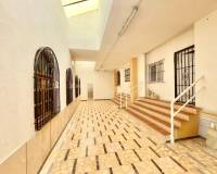 Аренда на длительный срок - Commercial - Torrevieja - Curva del Palangre