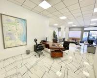 Аренда на длительный срок - Commercial - Torrevieja - Curva del Palangre