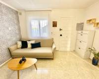 Аренда на длительный срок - Townhouse - Torrevieja - La Siesta - El Salado -  Torreta