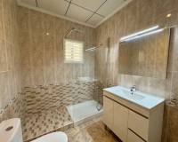 Аренда на длительный срок - Villa - Elche - El Altet