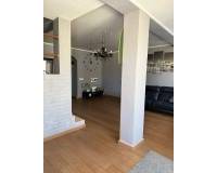 Аренда на длительный срок - Villa - Torrevieja - La Mata