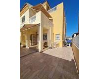 Аренда на длительный срок - Villa - Torrevieja - La Siesta - El Salado -  Torreta