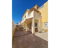 Аренда на длительный срок - Villa - Torrevieja - La Siesta - El Salado -  Torreta