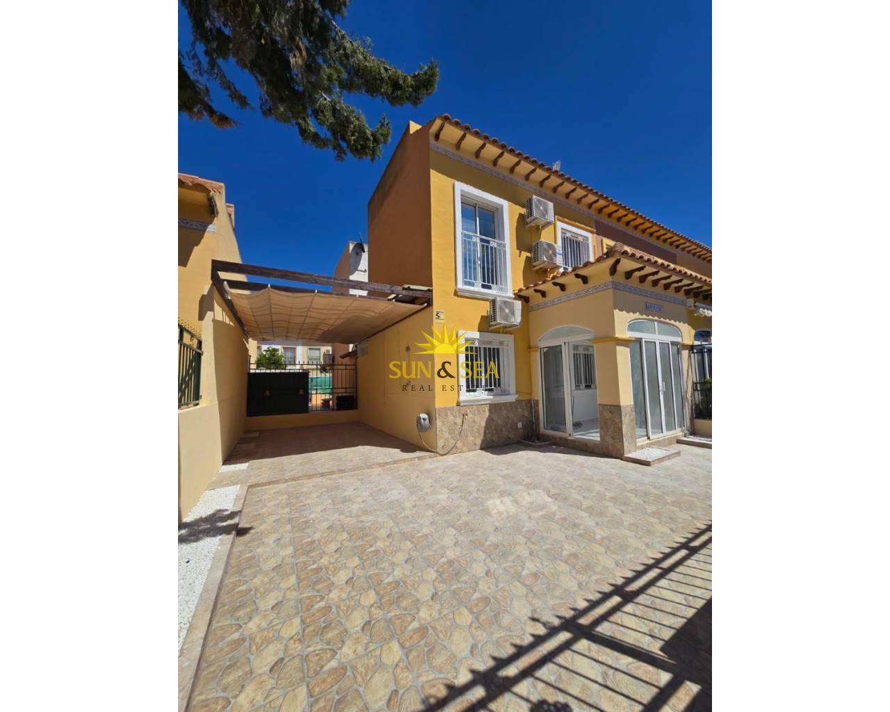 Chalet adosado - Venta - Torrevieja - Torretas