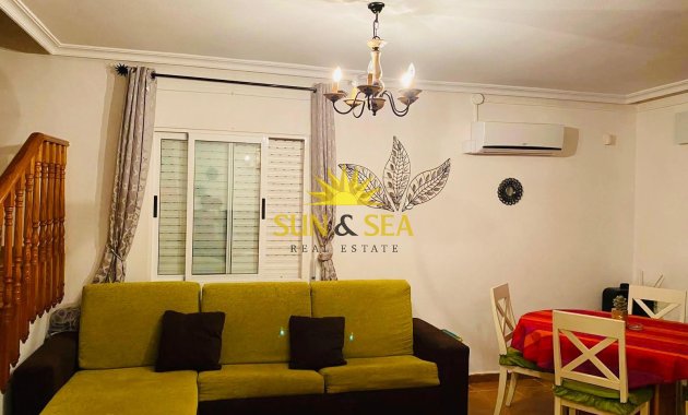 Chalet - Alquiler a largo plazo - Orihuela Costa - La Zenia