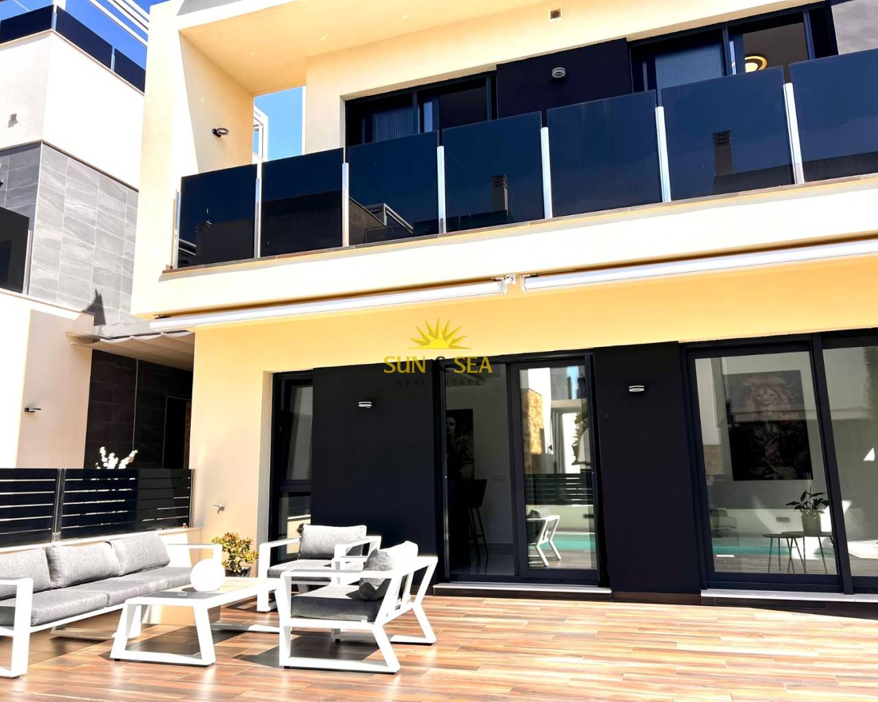 Chalet - Alquiler a largo plazo - Orihuela Costa - Montezenia