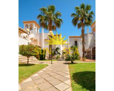 Chalet - Alquiler a largo plazo - Orihuela Costa - RENT-3337N