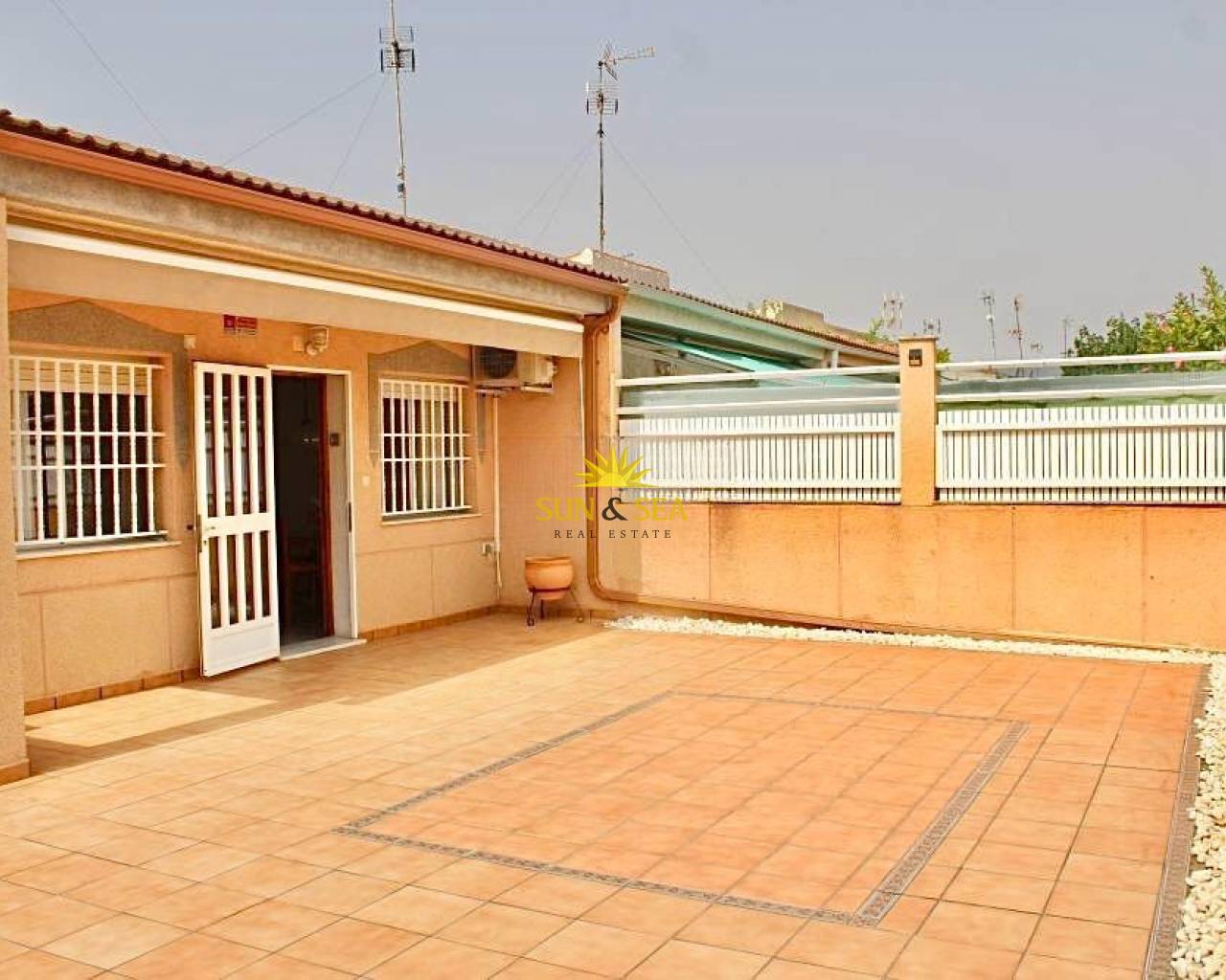 Chalet - Alquiler a largo plazo - San Pedro del Pinatar - San Pedro de Pinatar