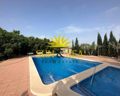 Chalet - Alquiler a largo plazo - Torrellano - RENT-1074R