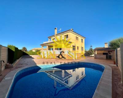 Chalet - Alquiler a largo plazo - Torrevieja - RENT-1231R