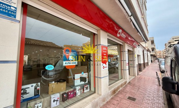 Comercial - Alquiler a largo plazo - Torrevieja - Centro