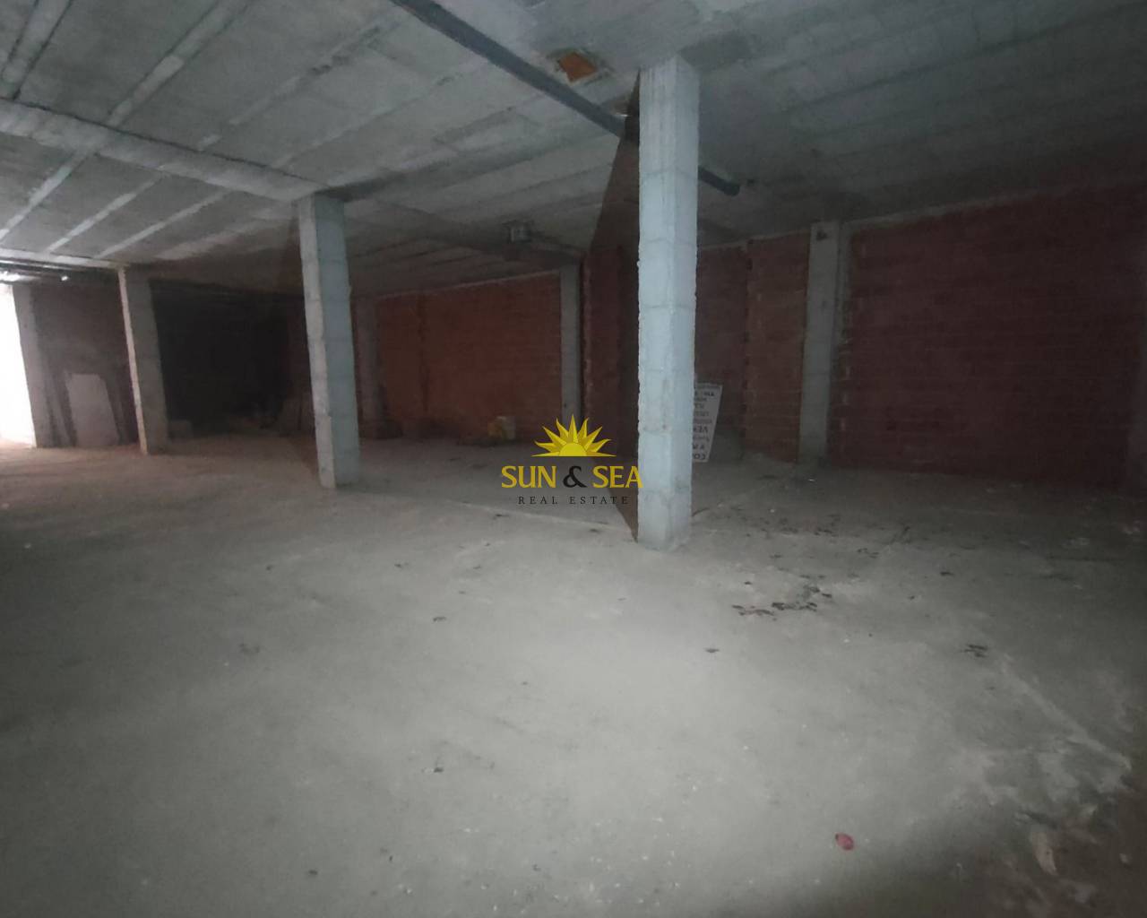 Commercial - Аренда на длительный срок - Torrevieja - El acequión