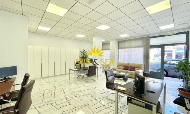 Commercial - Long Term Rental - Torrevieja - Curva del Palangre