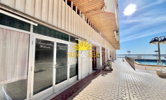 Commercial - Перепродажа - Torrevieja - Playa del Acequión