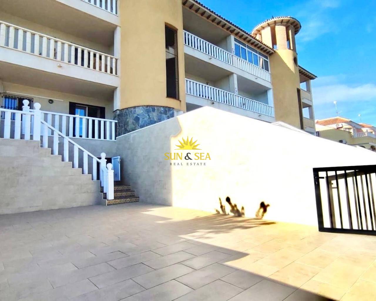 Ground Floor - Аренда на длительный срок - Orihuela Costa - Urbanización Blue Lagoon