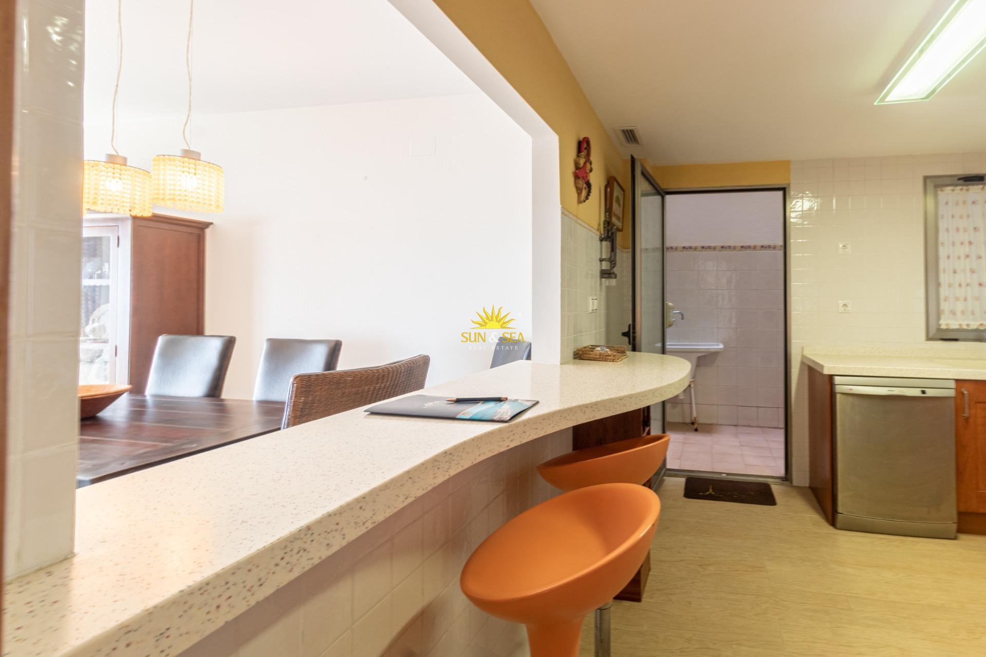 Herverkoop - Flat - Torrevieja - Playa de los locos