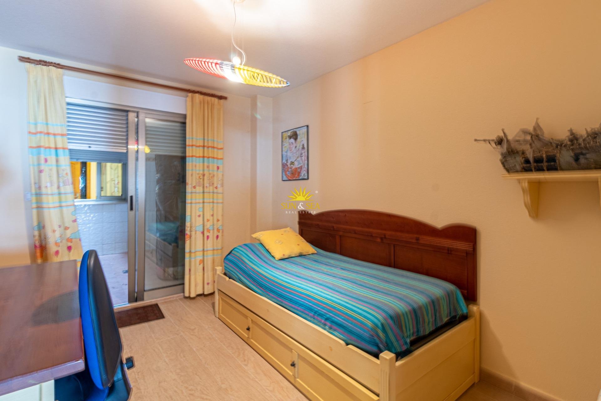 Herverkoop - Flat - Torrevieja - Playa de los locos