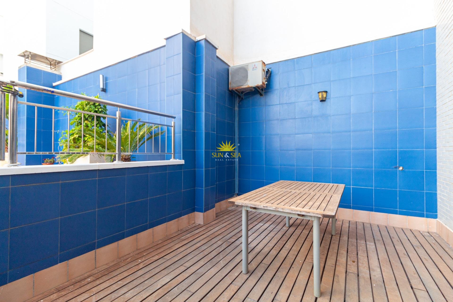 Herverkoop - Flat - Torrevieja - Playa de los locos