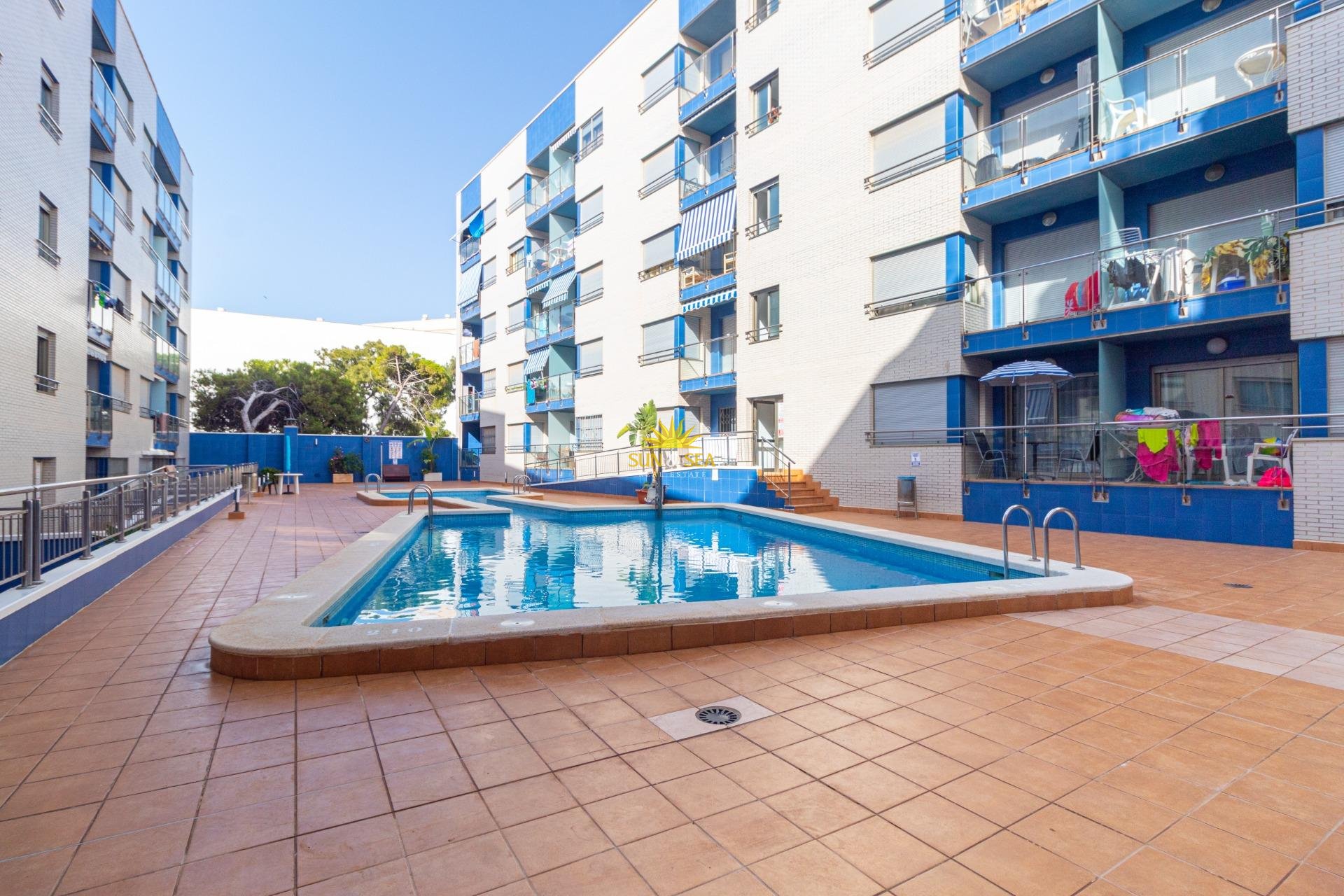 Herverkoop - Flat - Torrevieja - Playa de los locos