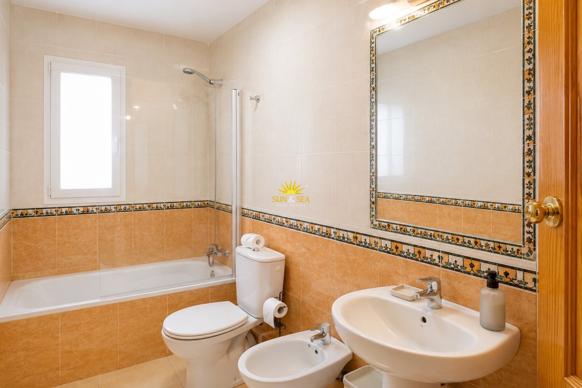 Herverkoop - Halfvrijstaande woning -  - Santiago De La Ribera