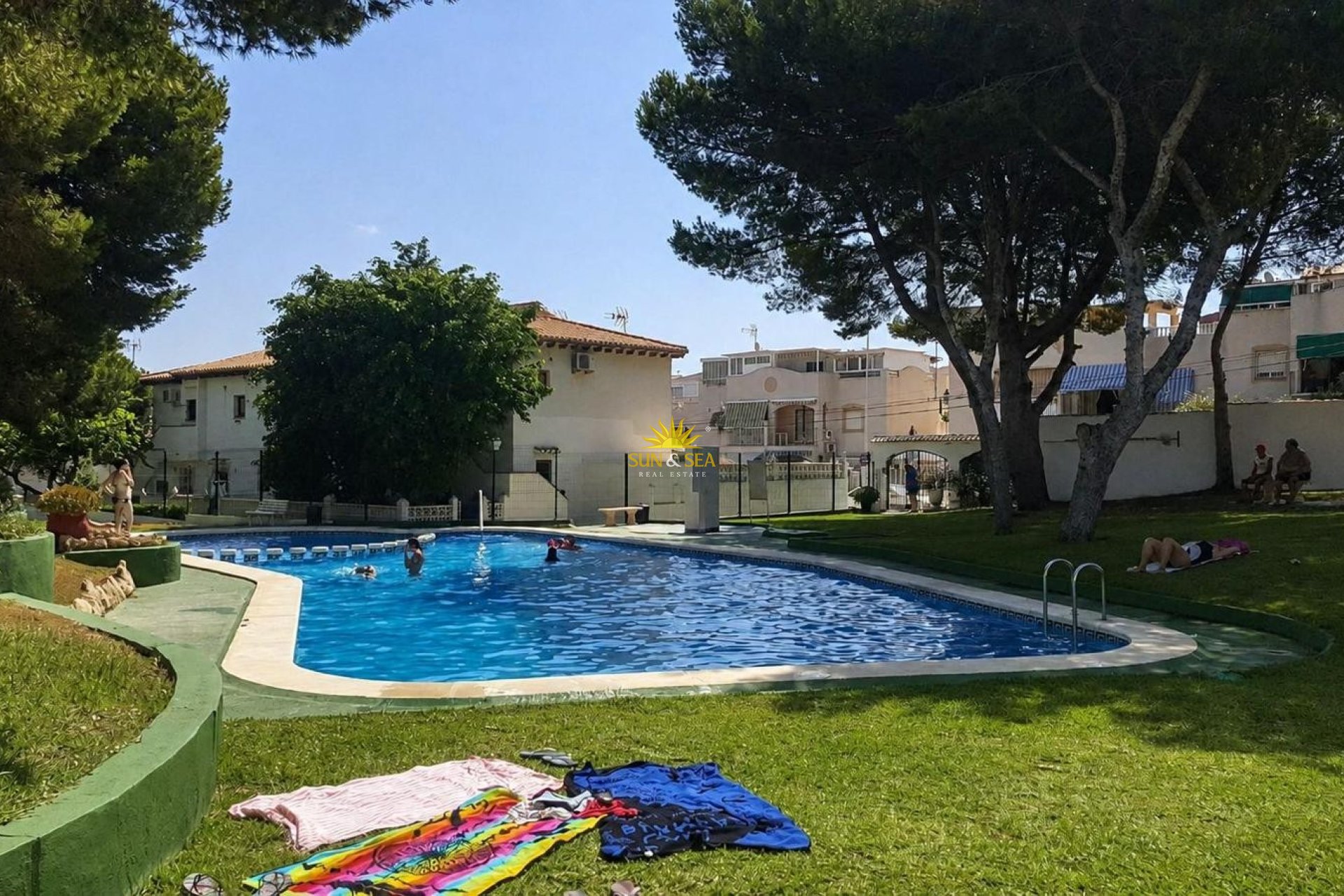 Herverkoop - low-bungalow - Torrevieja - Lago jardin