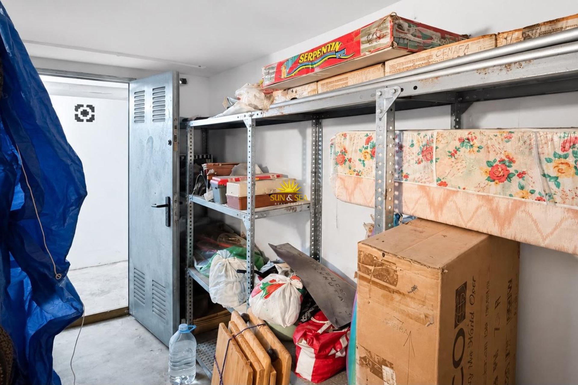 Herverkoop - Storeroom -  - La Mata
