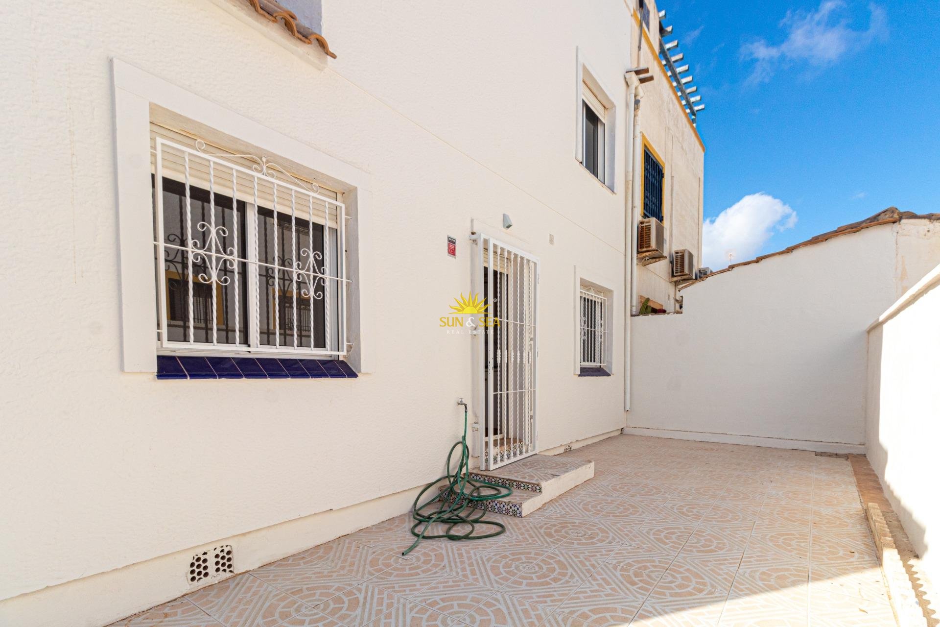 Herverkoop - Villa / Half vrijstaand - Orihuela Costa - La Florida