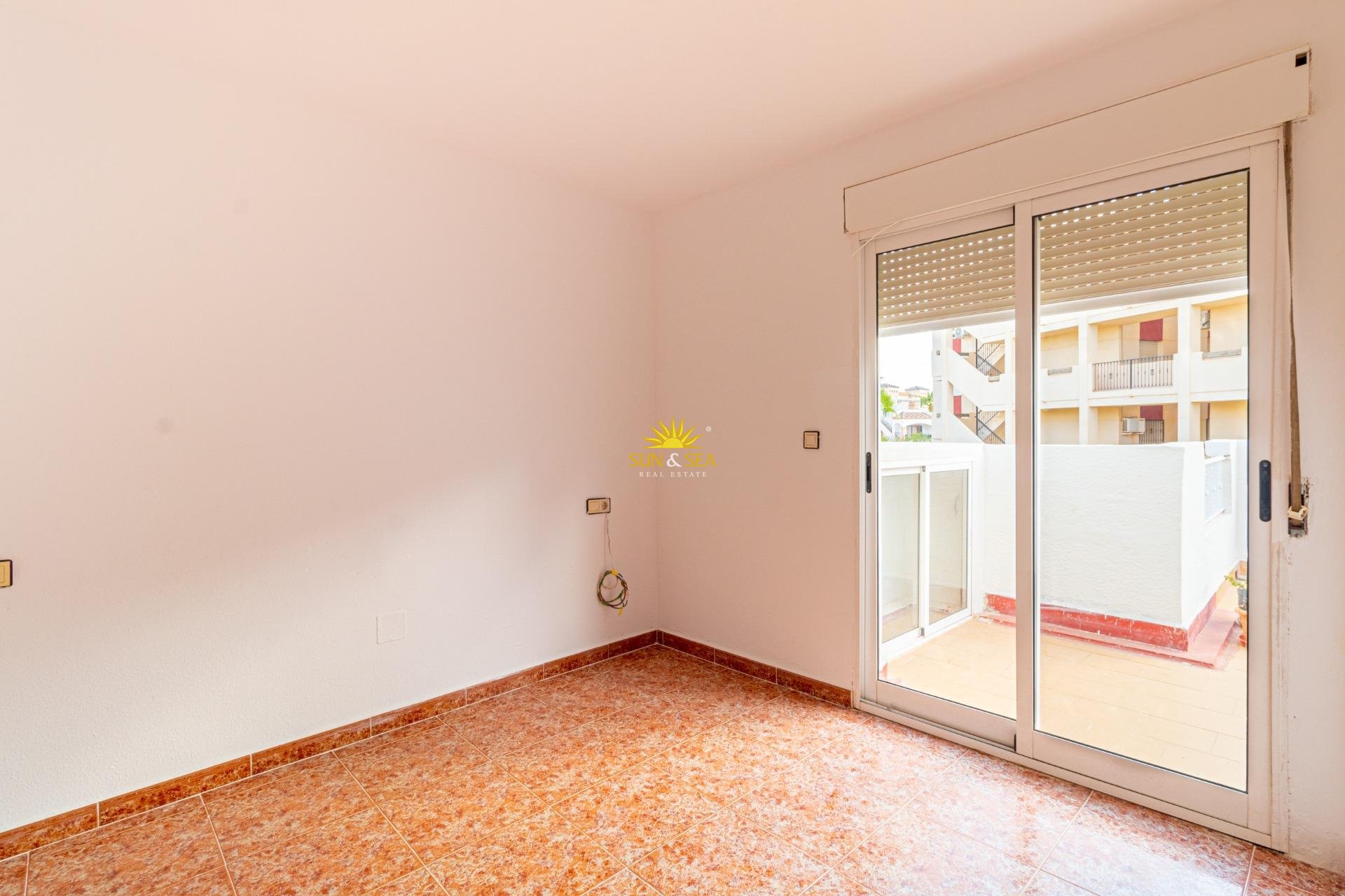 Herverkoop - Villa / Half vrijstaand - Orihuela Costa - La Florida