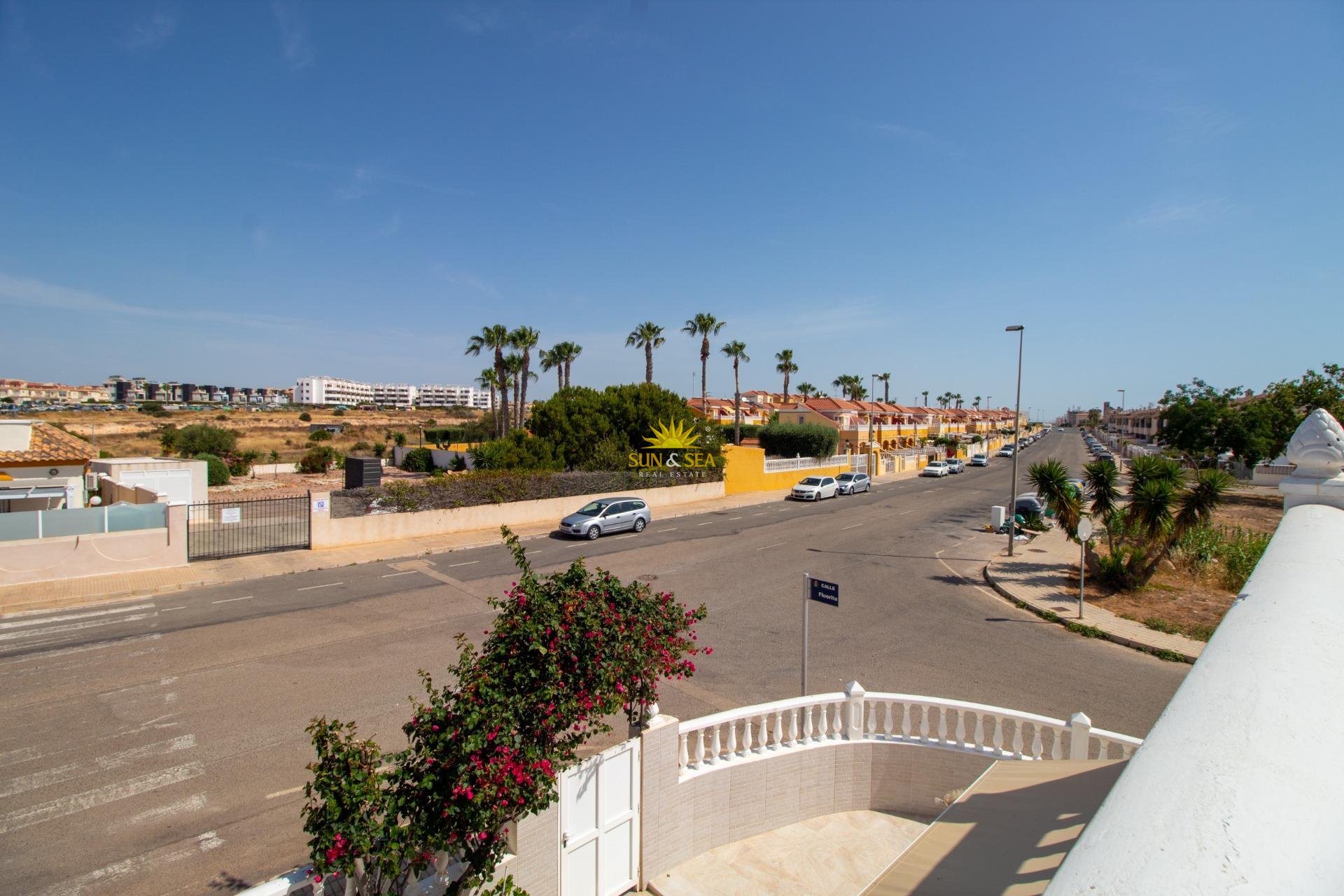 Herverkoop - Villa / Half vrijstaand - Orihuela Costa - La Regia
