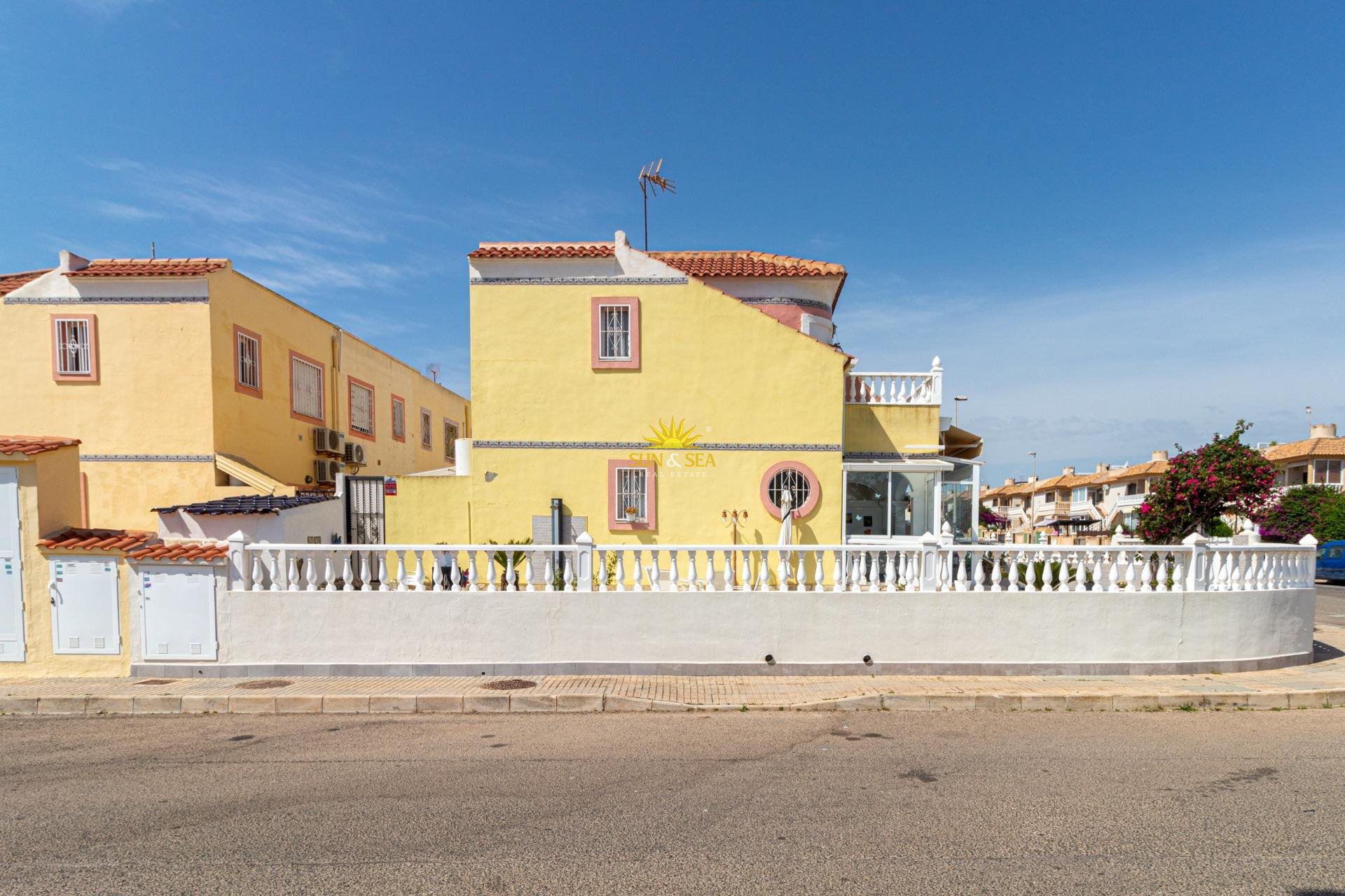 Herverkoop - Villa / Half vrijstaand - Orihuela Costa - La Regia
