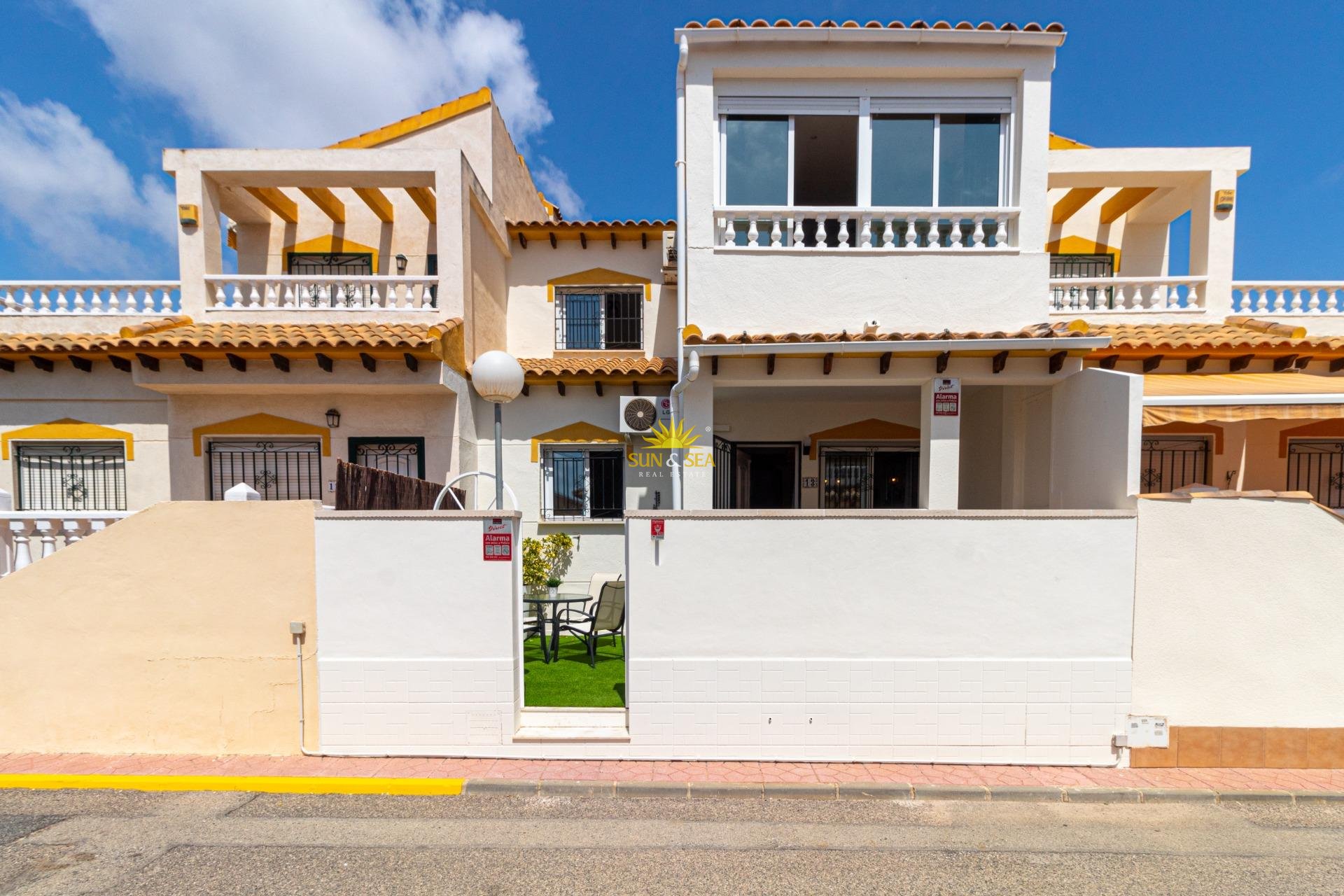 Herverkoop - Villa / Half vrijstaand - Torrevieja - Los altos