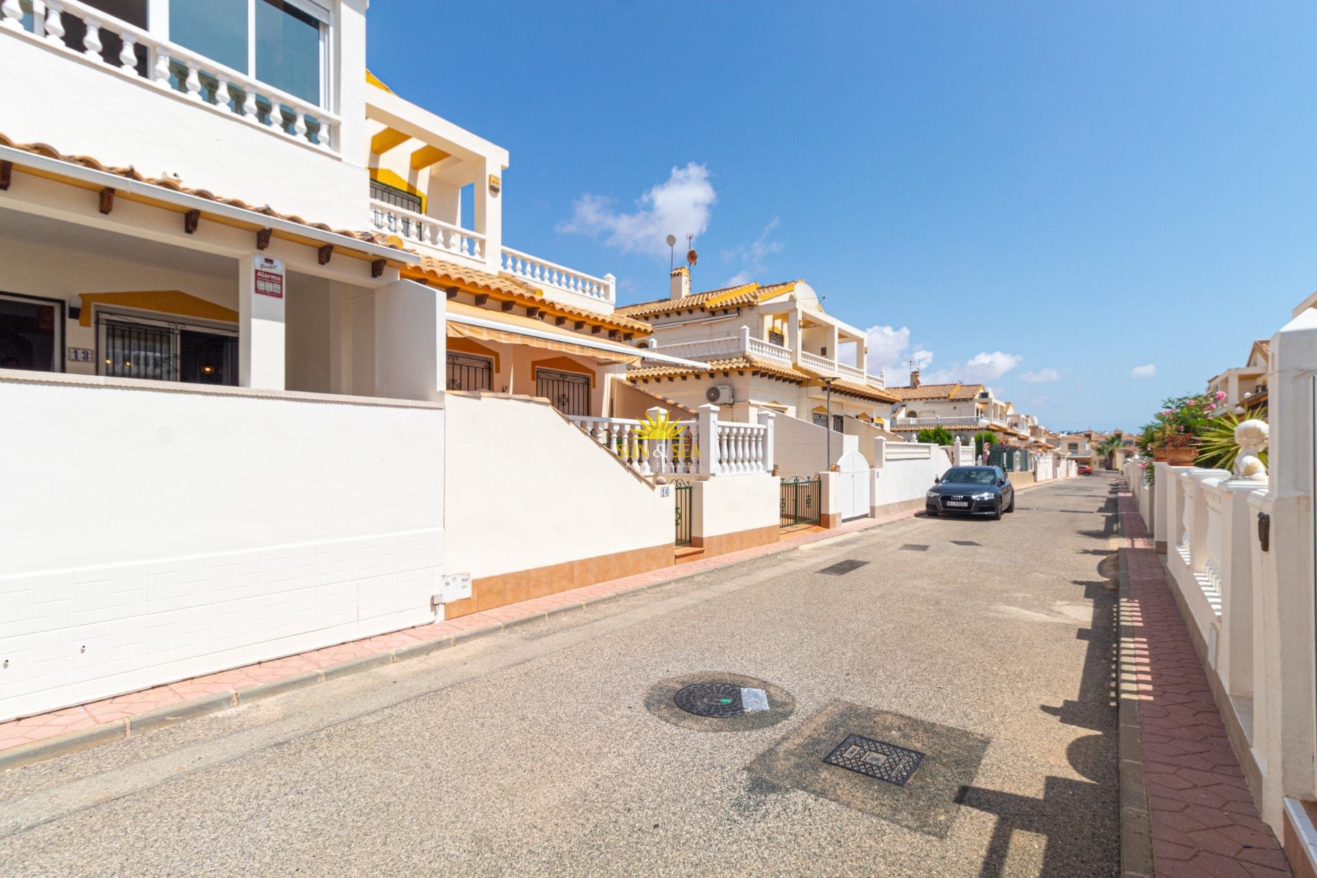 Herverkoop - Villa / Half vrijstaand - Torrevieja - Los altos