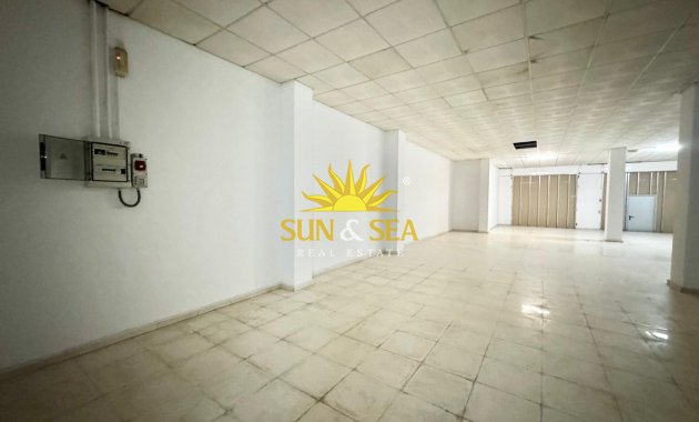 Kommerziell - Langfristige Vermietung - Torrevieja - Playa del Cura