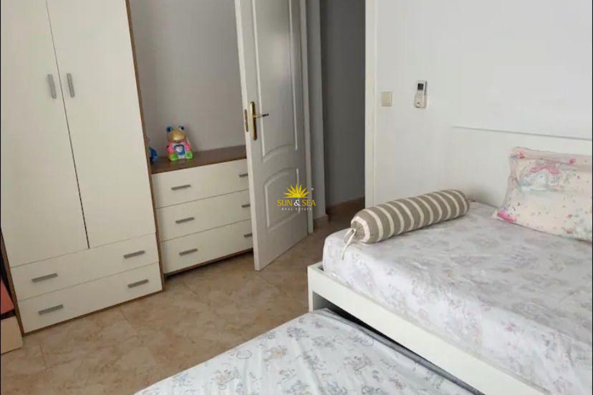 Kurzzeit-Vermietung - Ground Floor - 