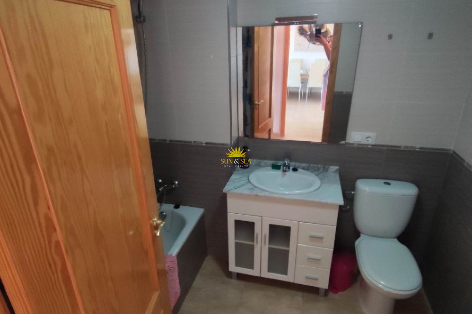 Kurzzeit-Vermietung - Wohnung - 
