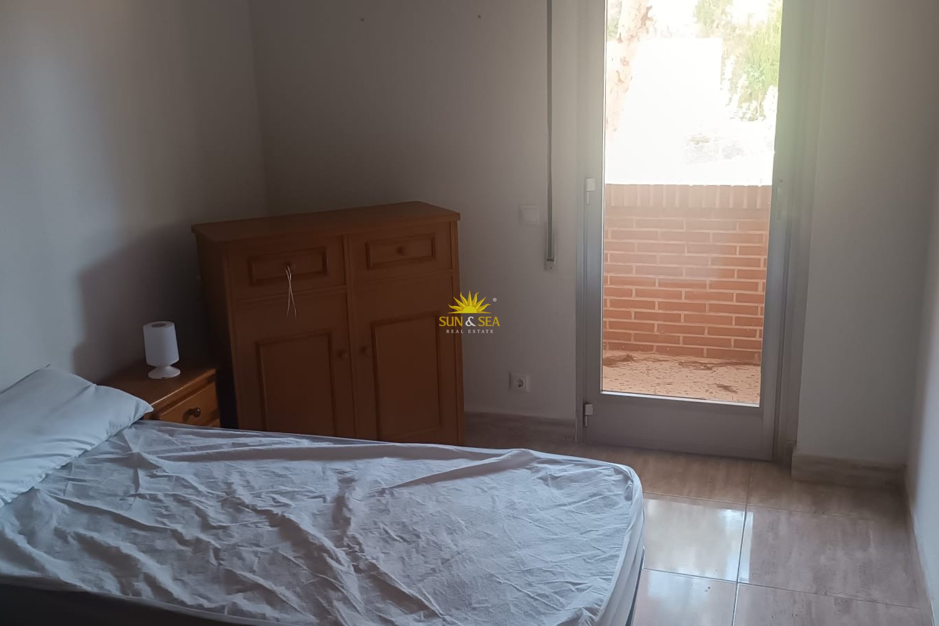 Kurzzeit-Vermietung - Wohnung - 