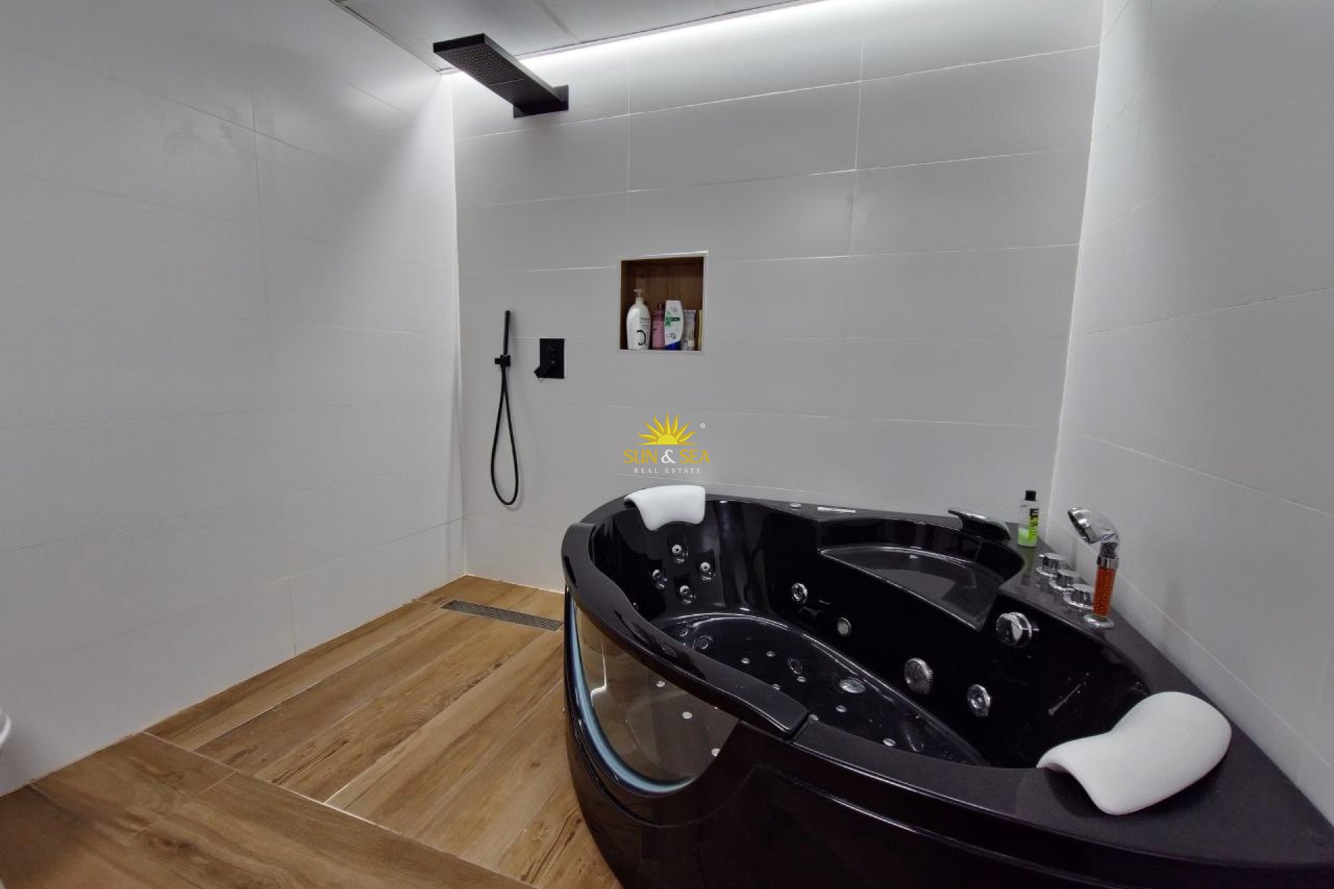 Lange Termijn Verhuur - Appartement - Montesinos
