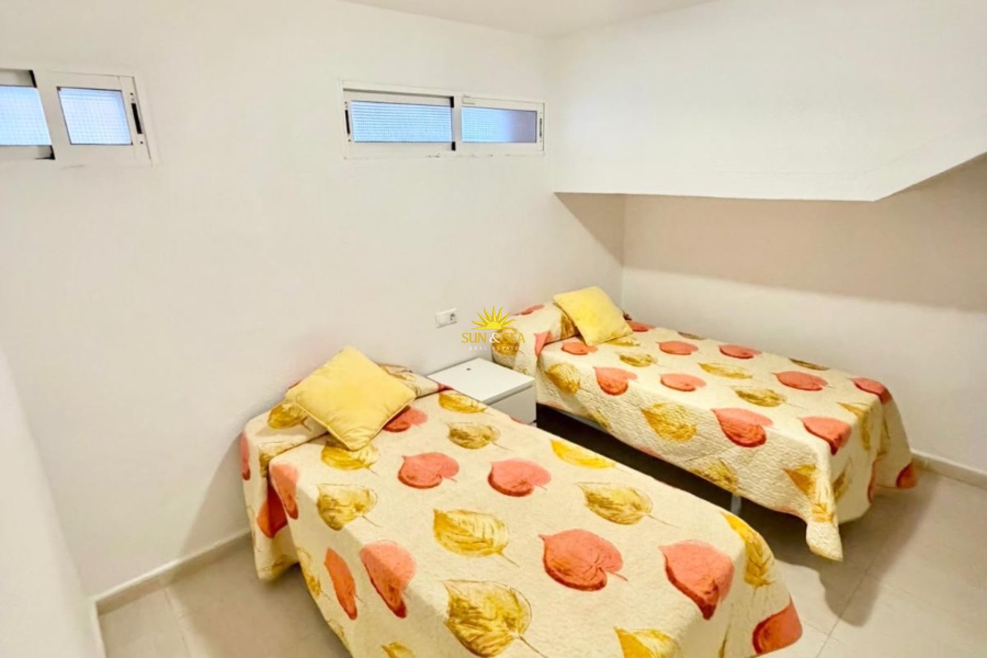Lange Termijn Verhuur - Appartement - Torrevieja - Playa de los Naufragos