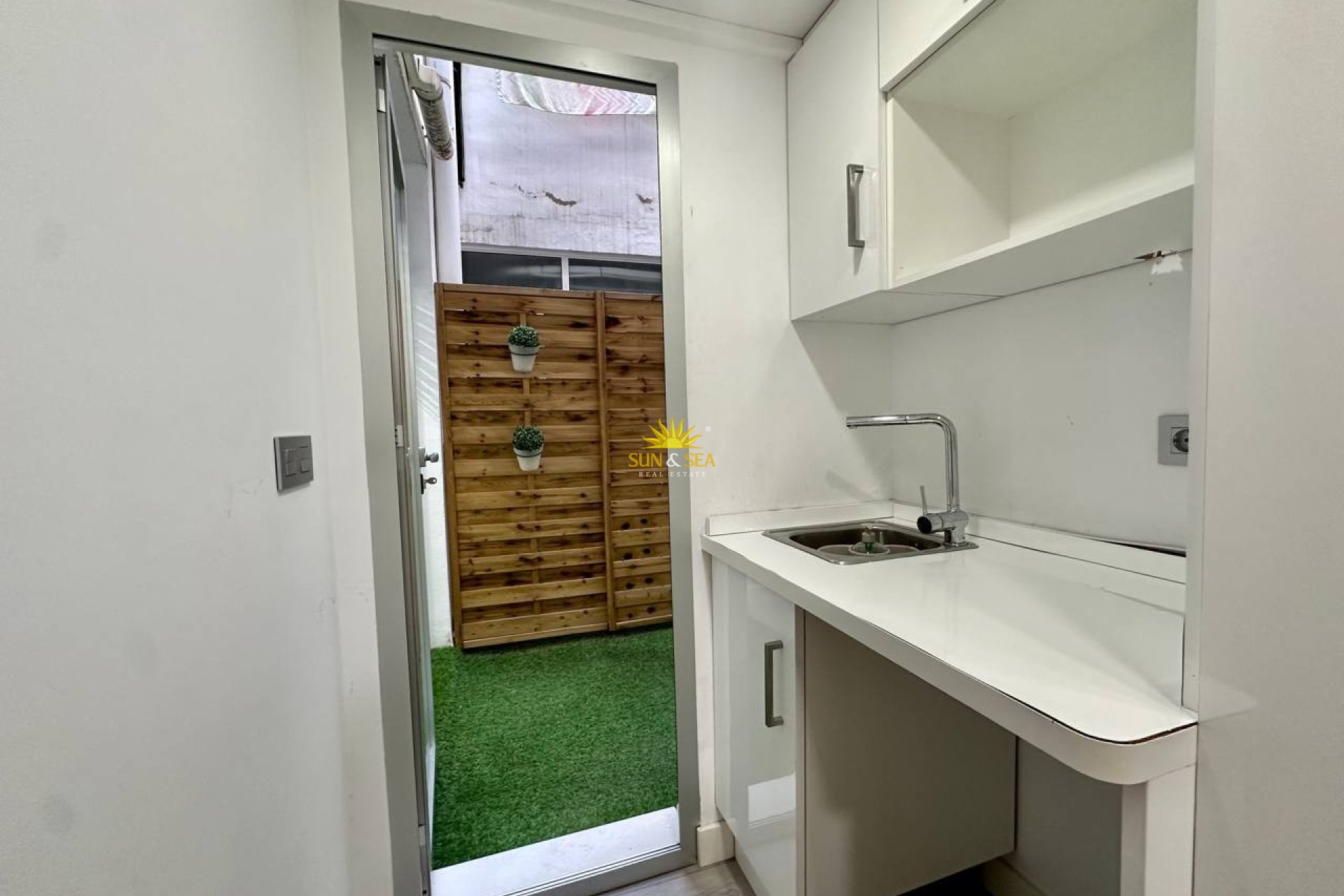 Lange Termijn Verhuur - Commercieel - Torrevieja - Centro