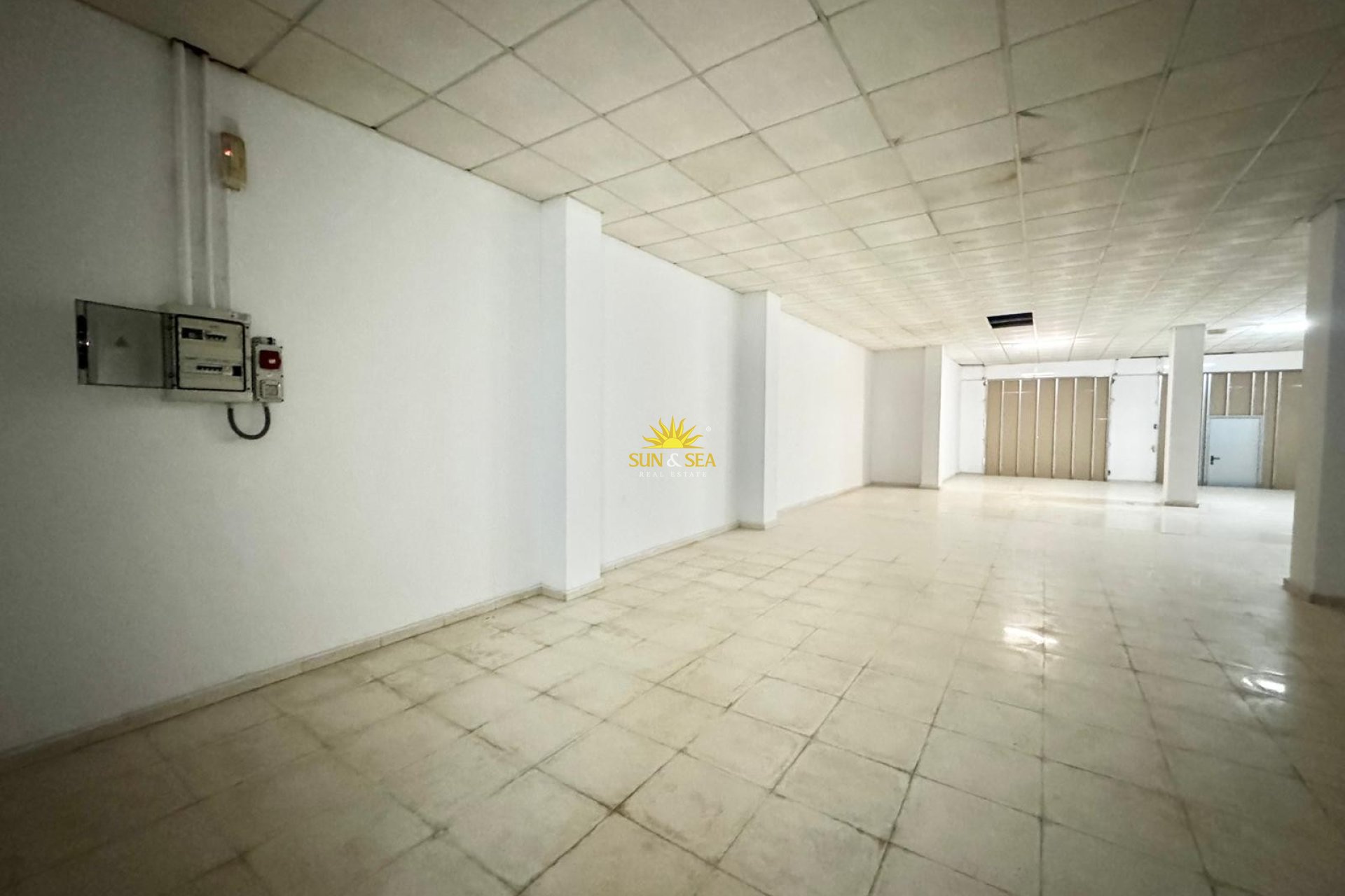Lange Termijn Verhuur - Commercieel - Torrevieja - Playa del Cura