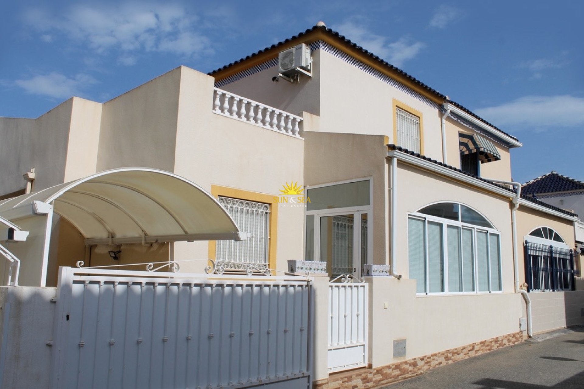 Lange Termijn Verhuur - Townhouse - Torrevieja - Los balcones