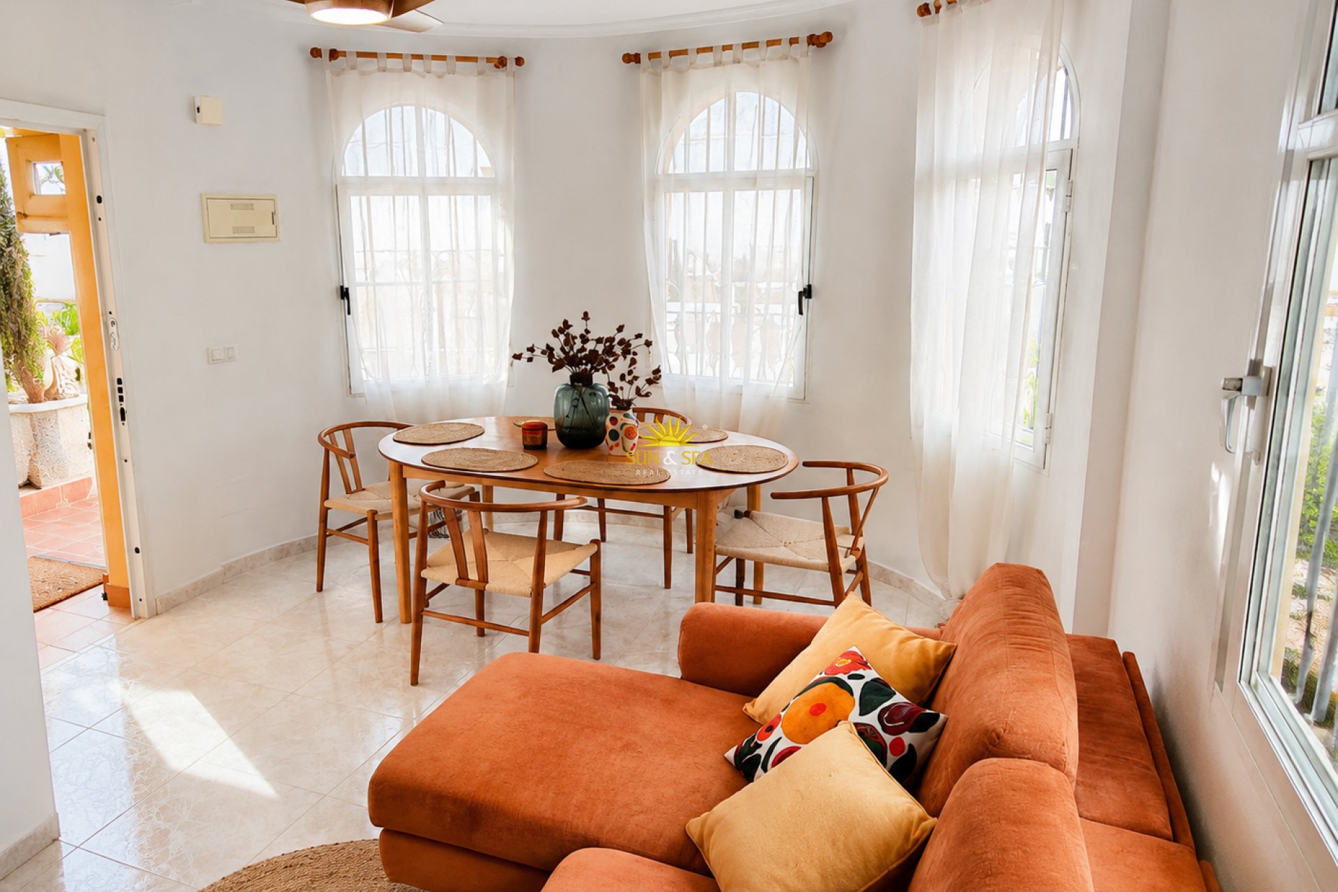 Lange Termijn Verhuur - Villa - Torrevieja - Aguas Nuevas