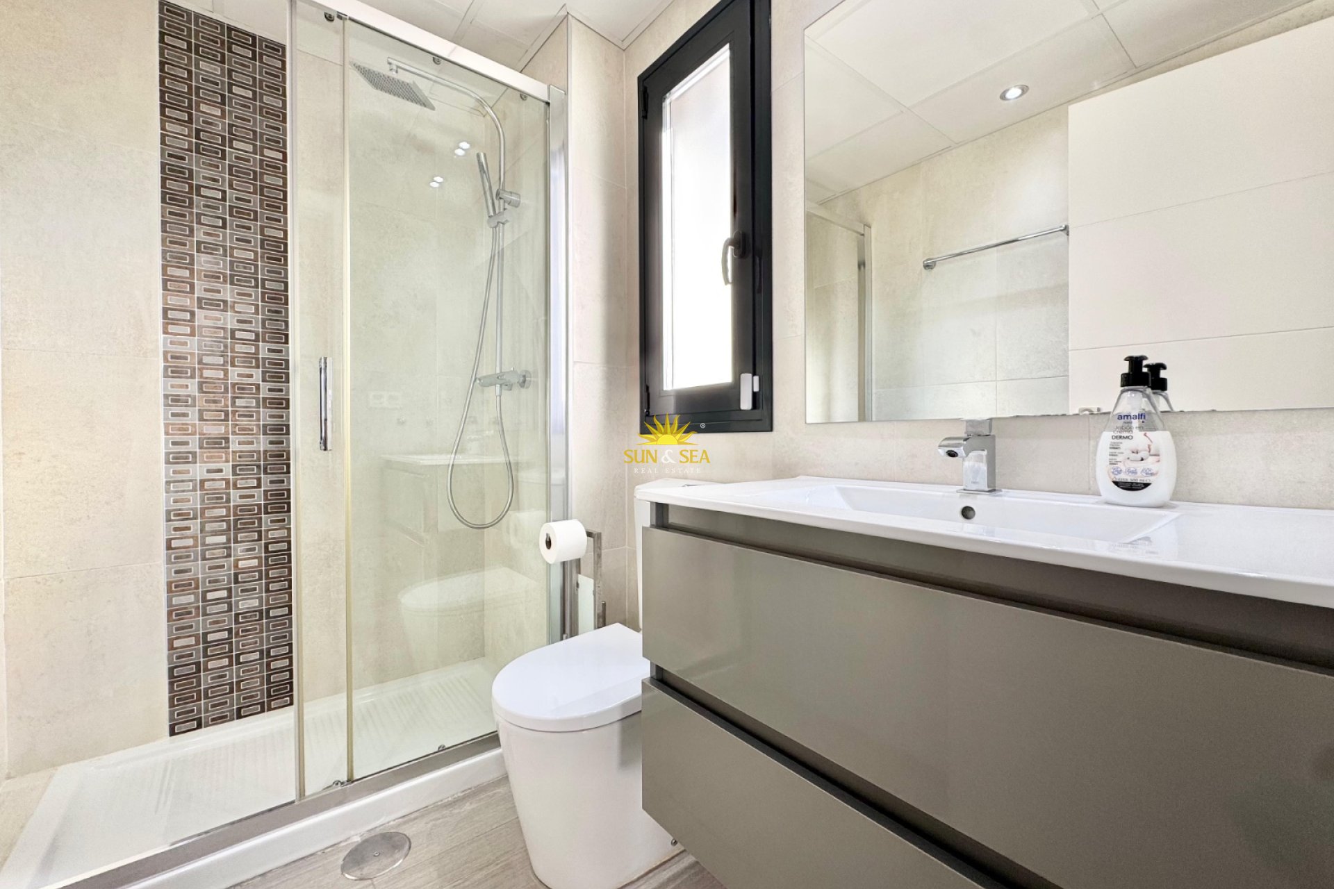Lange Termijn Verhuur - Villa - Torrevieja - Punta prima