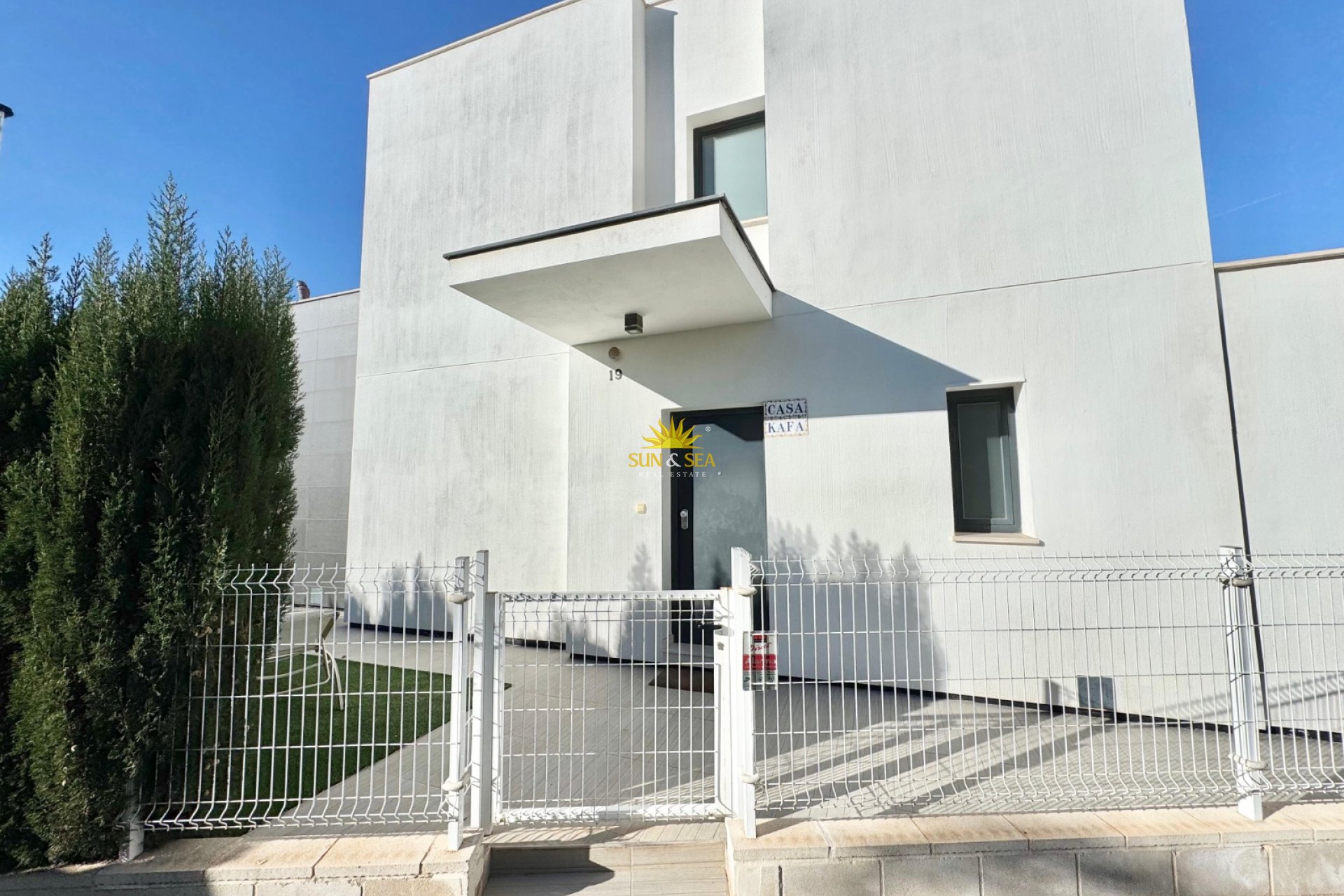 Lange Termijn Verhuur - Villa - Torrevieja - Punta prima