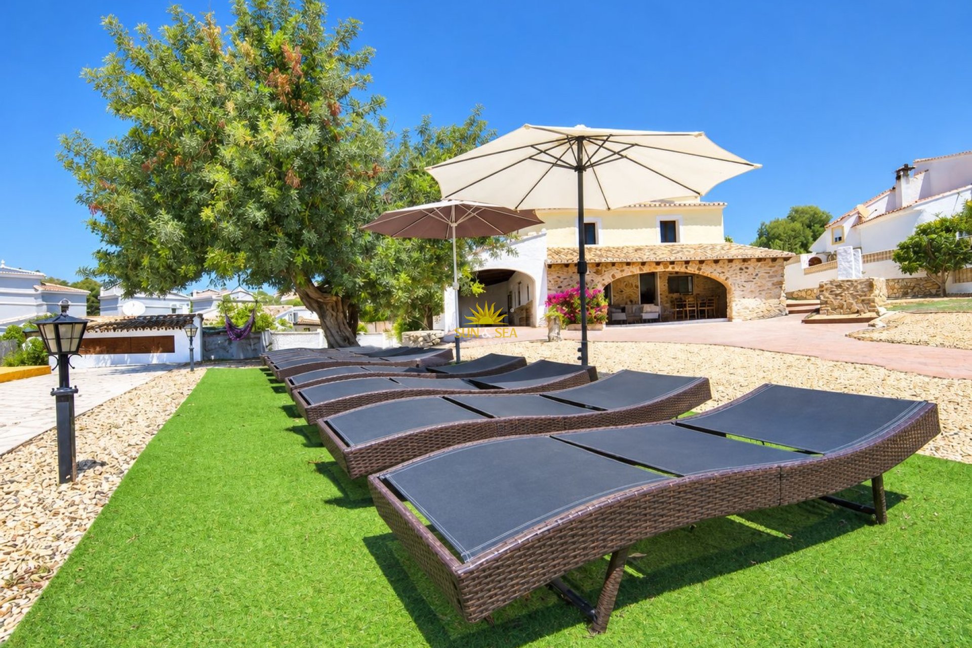 Lange Termijn Verhuur - Vrijstaande villa - Denia