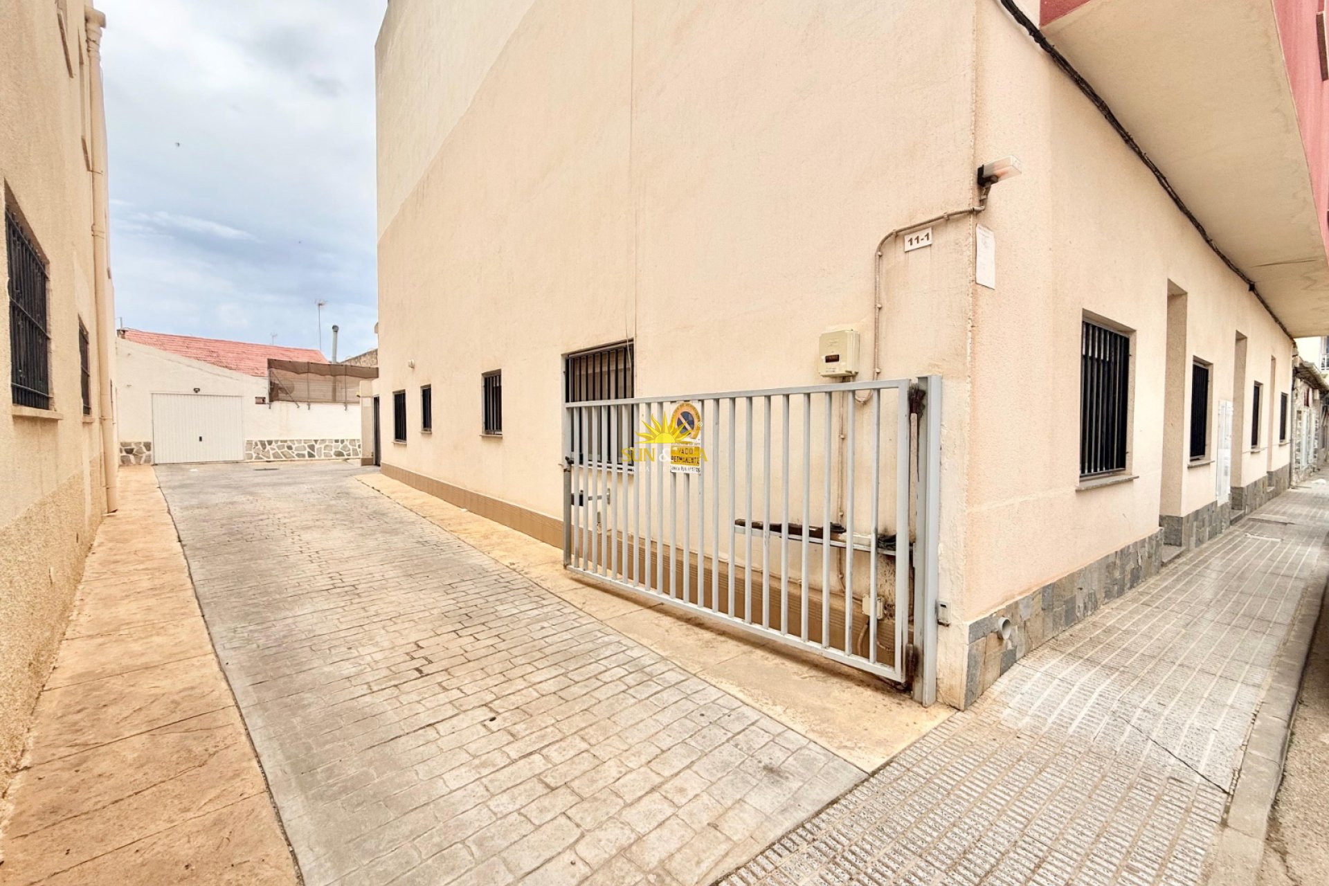 Langfristige Vermietung - Garage - 