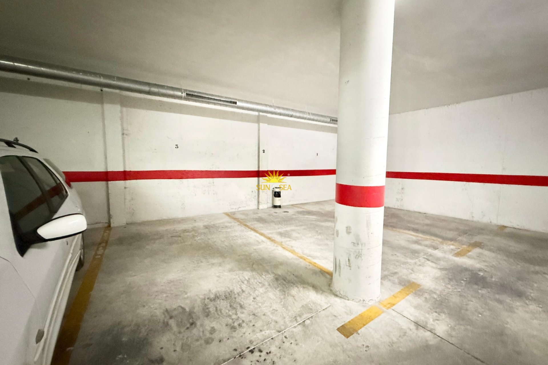 Langfristige Vermietung - Garage - 